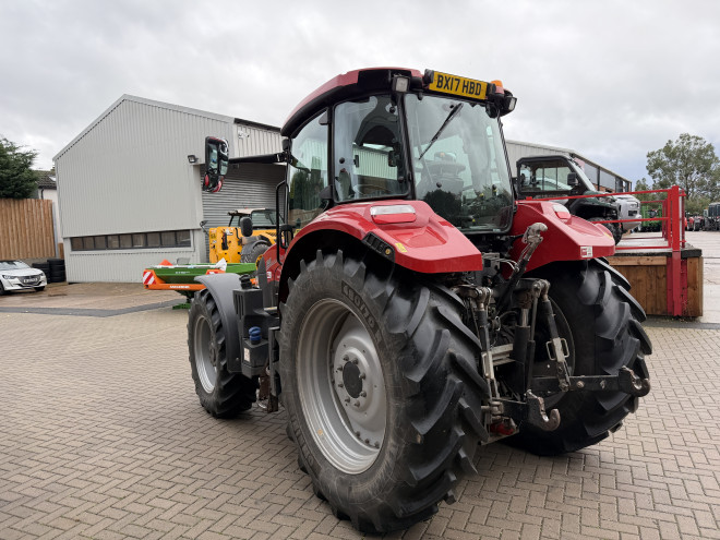Case IH Luxxum 120 Cab Suspension