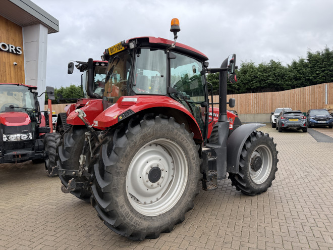 Case IH Luxxum 120 Cab Suspension