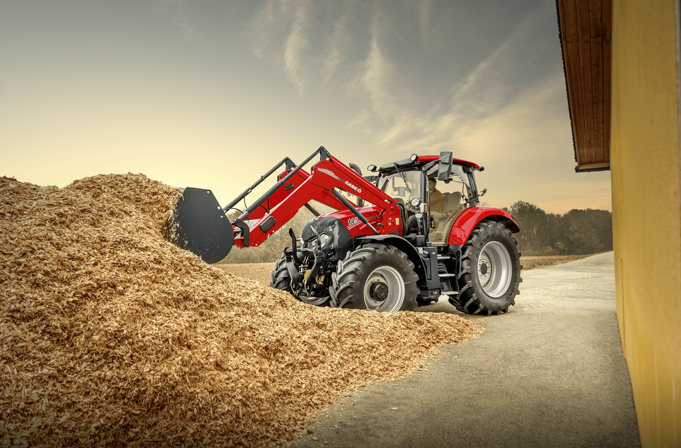 Maxxum: 3 models from 125 to 150 HP with ActiveDrive 4 Transmissions